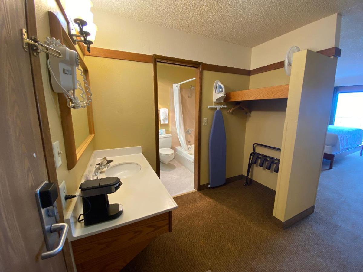 Beachcombers Inn โกลด์บีช ภายนอก รูปภาพ